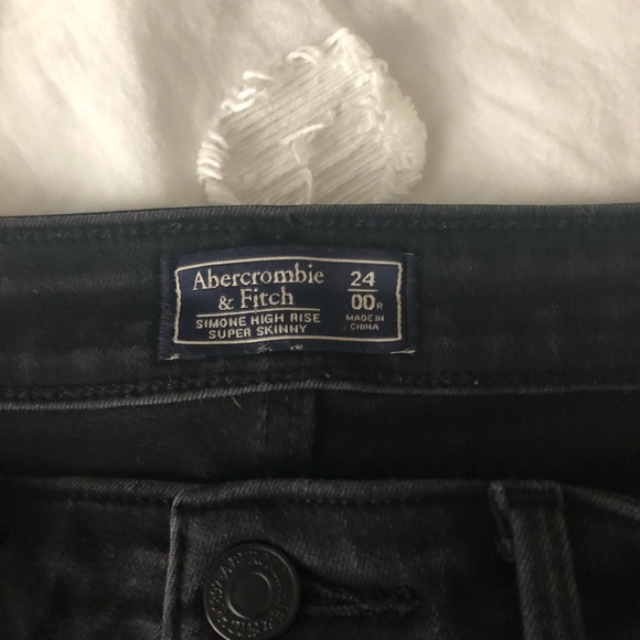 SOLD!!! Abercrombie and Fitch skinny jeans - Picture 5 of 8